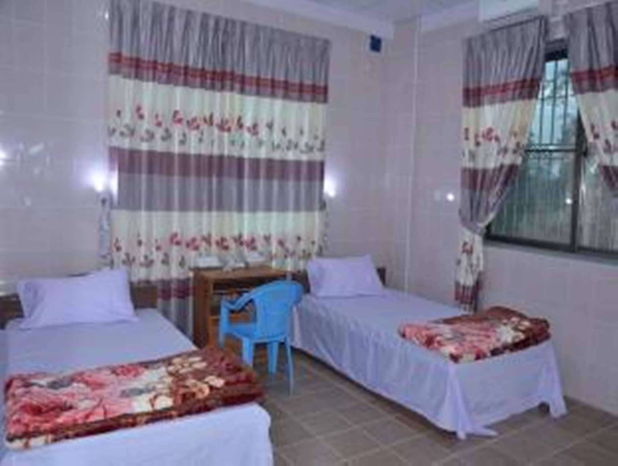 Red Dragon Hotel Хсипау Екстериор снимка