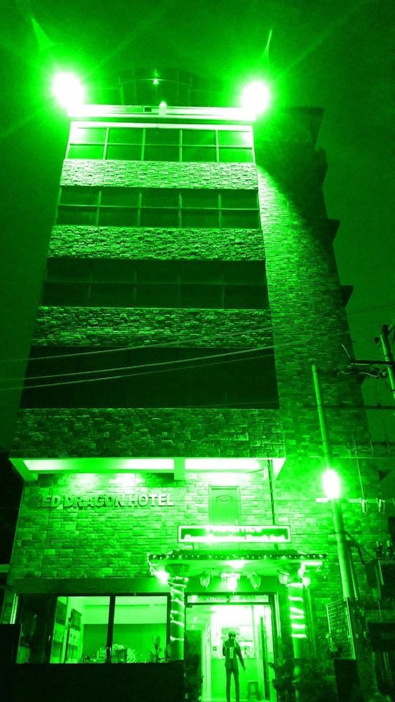 Red Dragon Hotel Хсипау Екстериор снимка