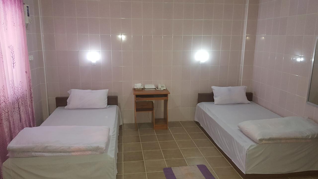Red Dragon Hotel Хсипау Екстериор снимка