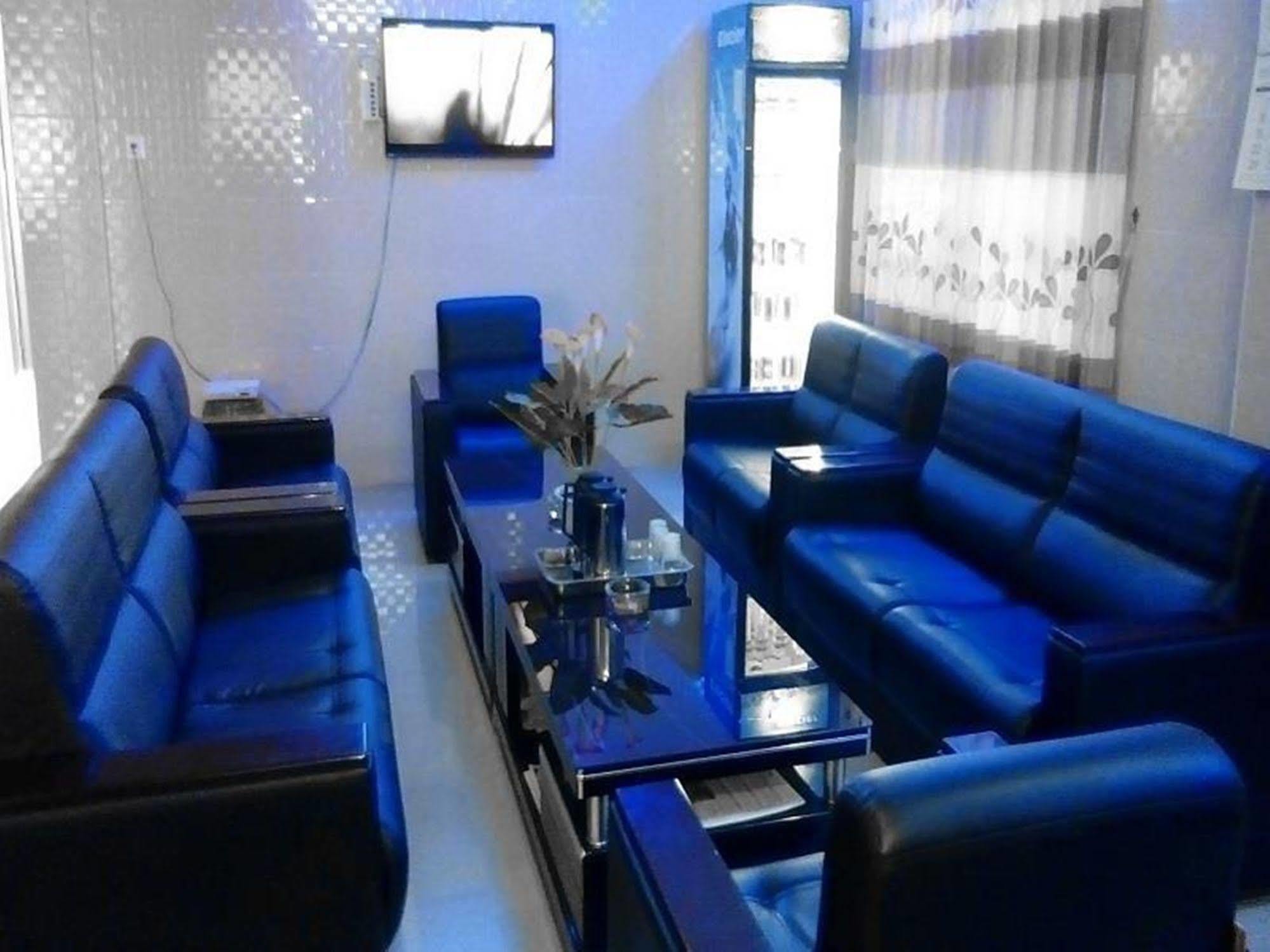 Red Dragon Hotel Хсипау Екстериор снимка